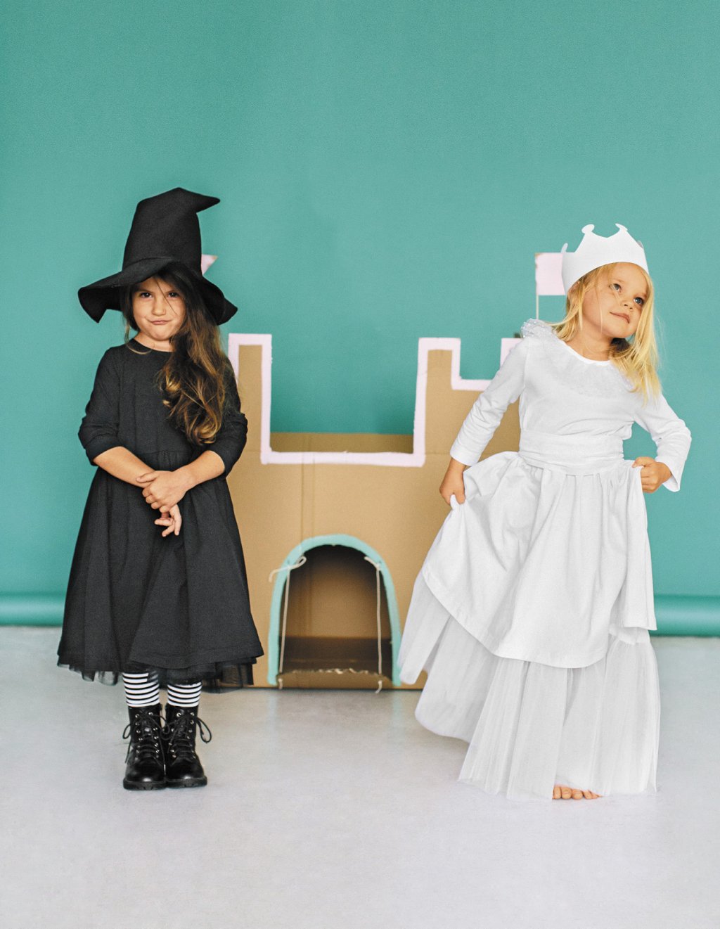 Dětský kostým Čarodejnice 130 A  a Dětský kostým Víla 130 B