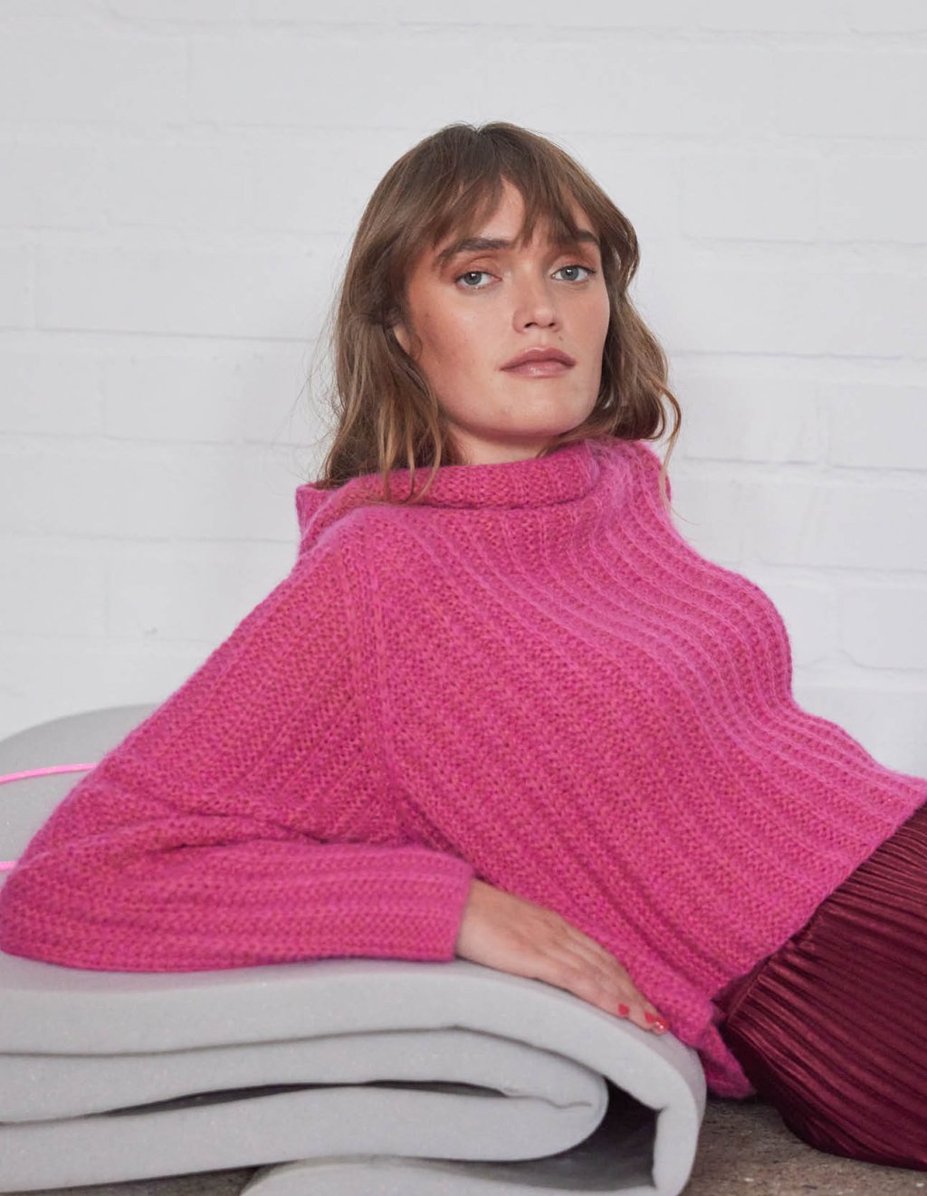 09 Žebrovaný cropped pulovr