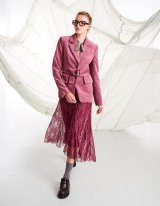 Blejzr s látkovým opaskem