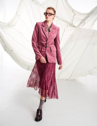 Blejzr s látkovým opaskem